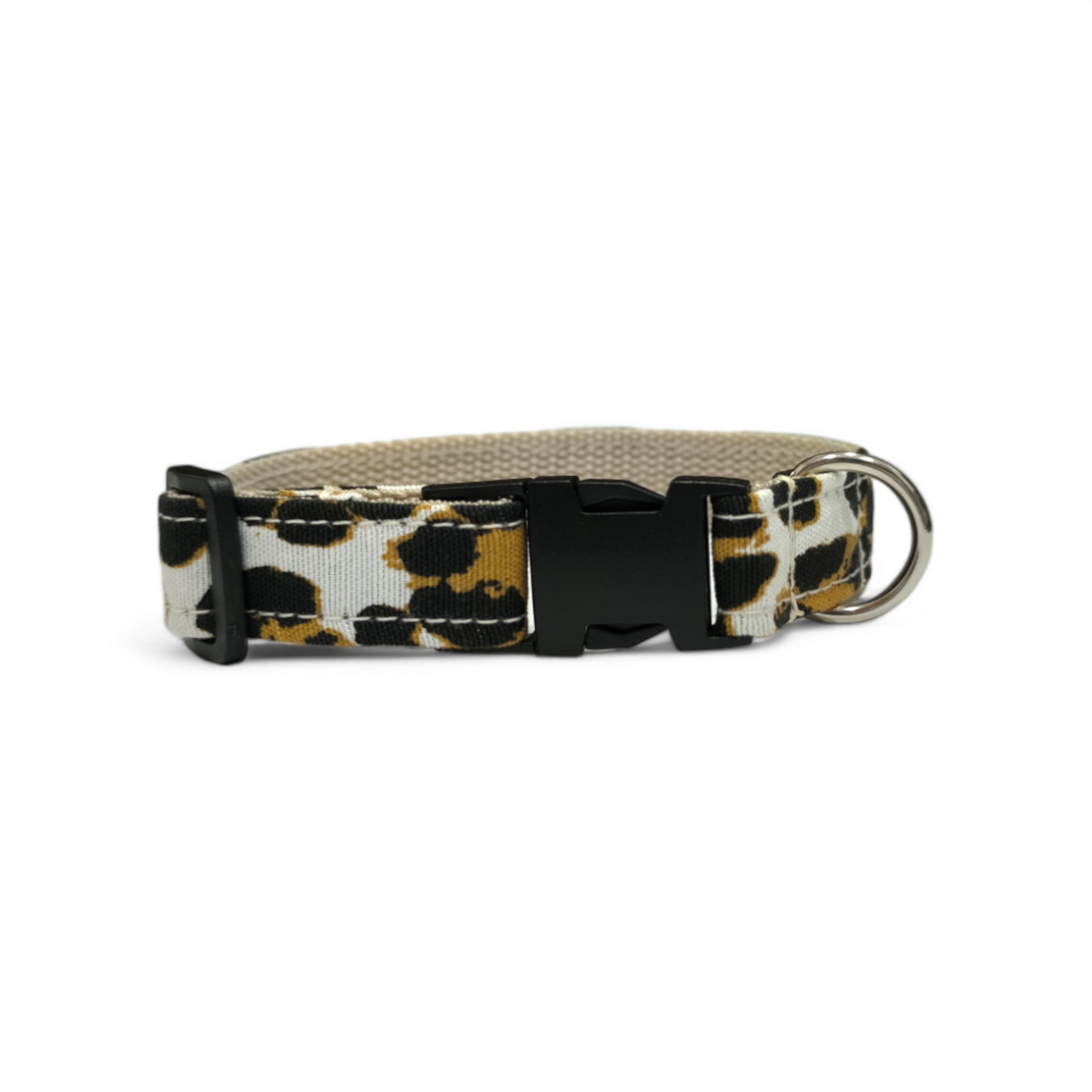 Collar estampado de tela y cuero
